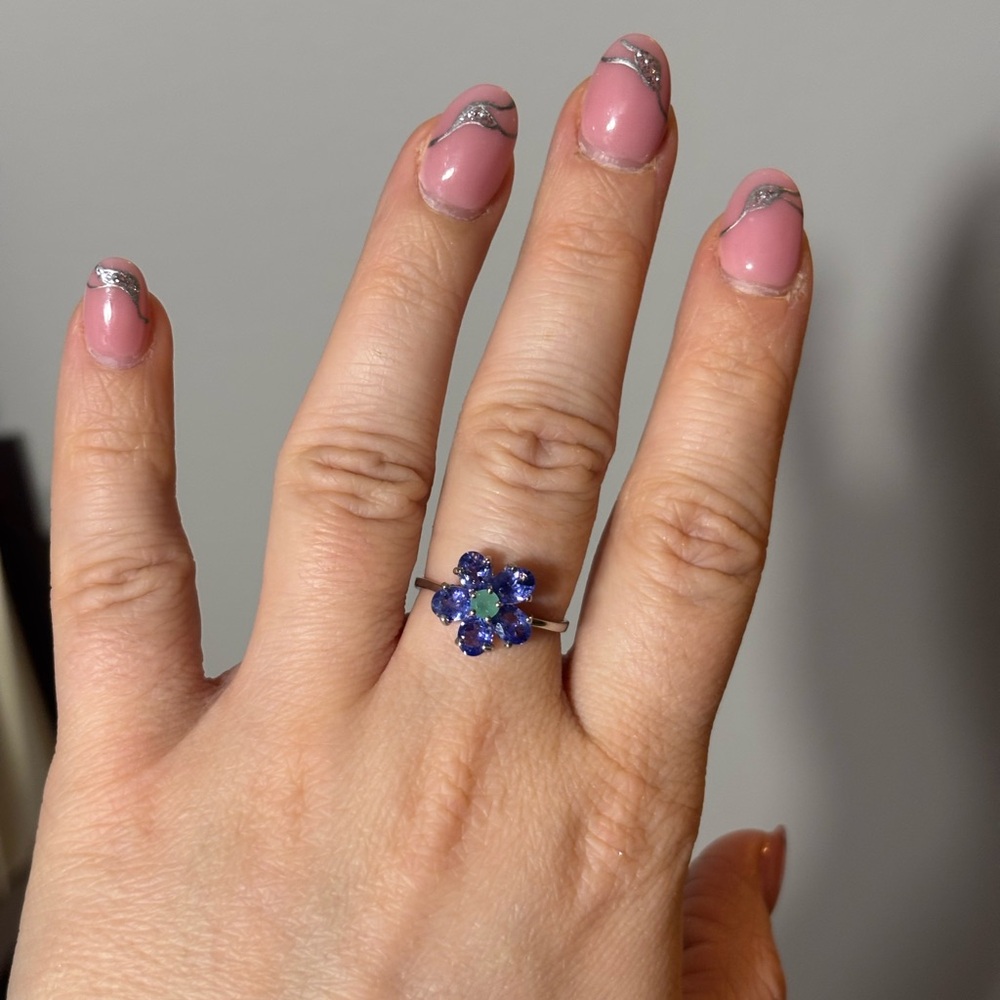 925 Sterling Silver Tanzanite & Emerald Flower Ring, size 6.75-7 - Picture 9 of 11